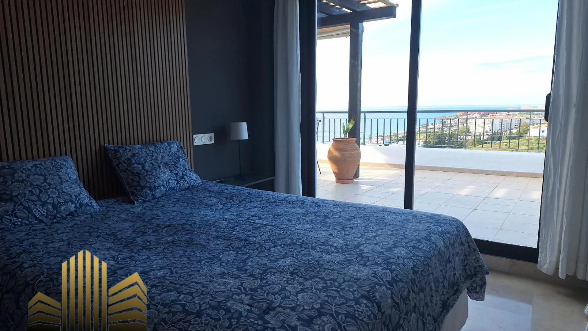 Апартаменты Exclusive Penthouse Privacy And Sea View In Vistamar Knitorroxcosta 0*, Торрокс-Коста